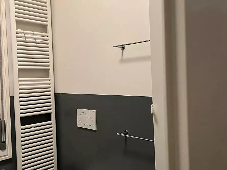 Immagine 8 di Appartamento in affitto  in Via Francesco Roncati a Bologna