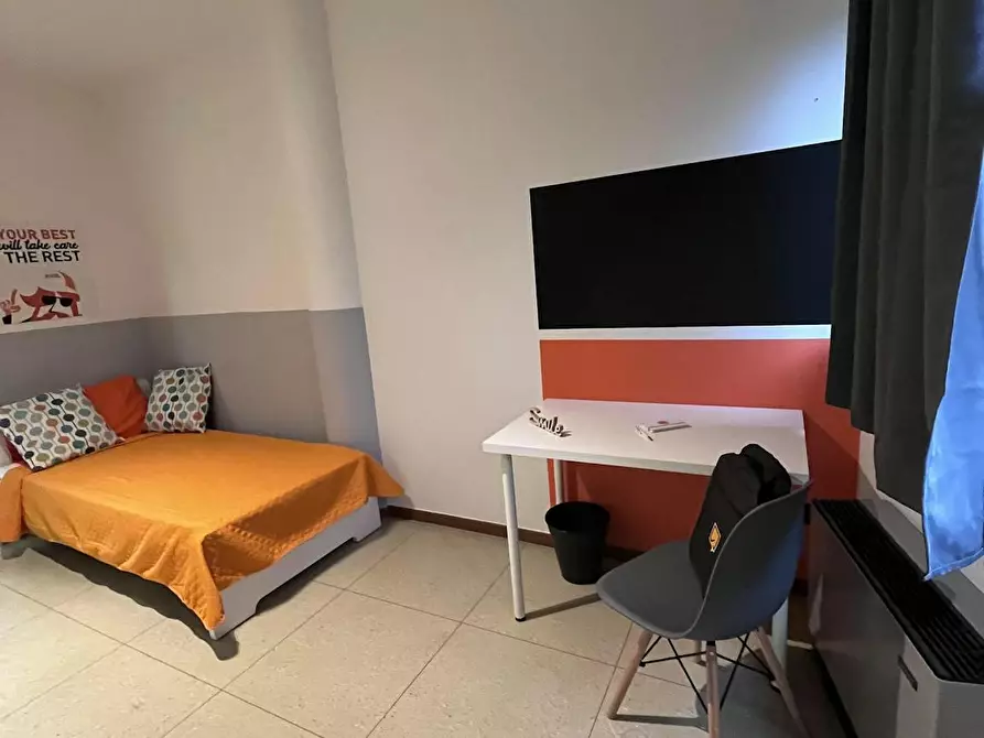 Immagine 2 di Camera in affitto  in Via del Brennero a Trento