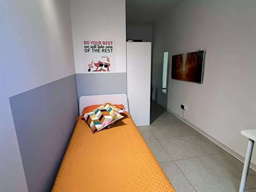 Immagine 2 di Camera in affitto  in Via del Brennero a Trento