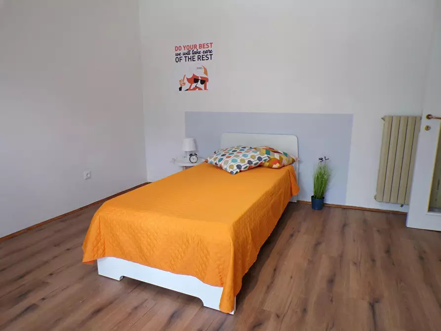 Immagine 6 di Camera in affitto  in Via Edmund Mach a Trento