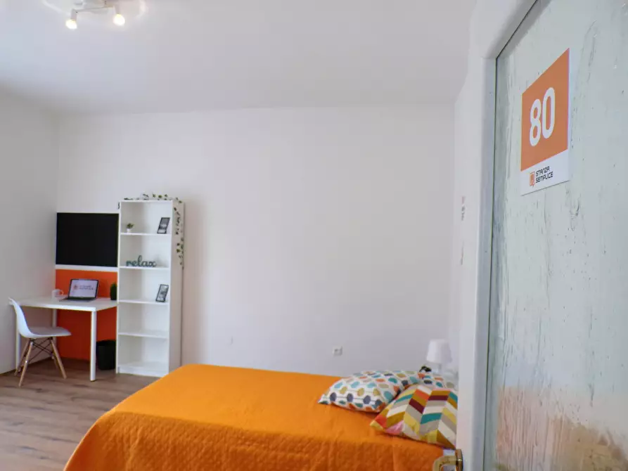 Immagine 1 di Camera in affitto  in Via Edmund Mach a Trento