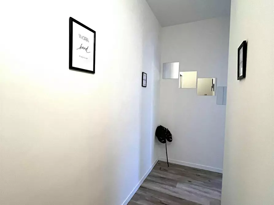 Immagine 10 di Camera in affitto  in Corso 3 Novembre a Trento