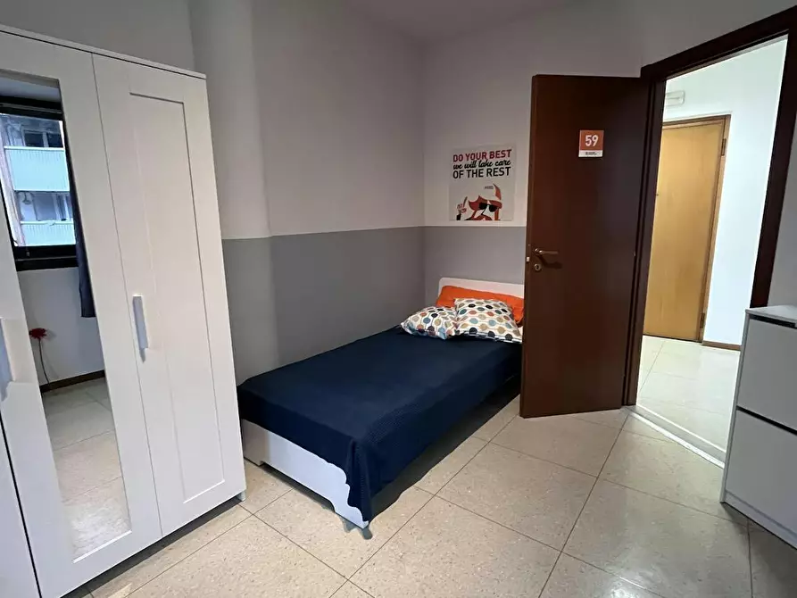 Immagine 2 di Camera in affitto  in Via del Brennero a Trento