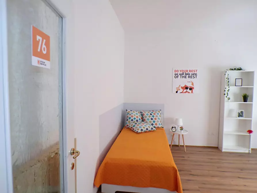Immagine 3 di Camera in affitto  in Via Edmund Mach a Trento