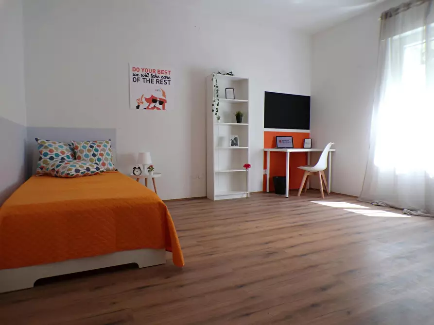 Immagine 4 di Camera in affitto  in Via Edmund Mach a Trento