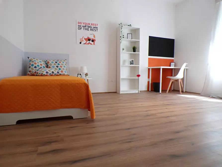 Immagine 1 di Camera in affitto  in Via Edmund Mach a Trento