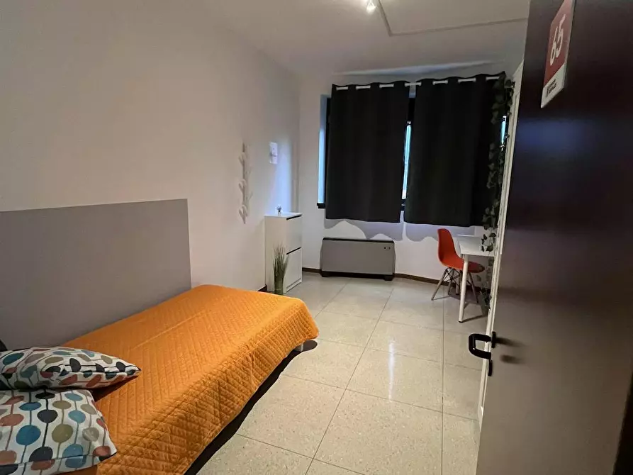 Immagine 1 di Camera in affitto  in Via del Brennero a Trento