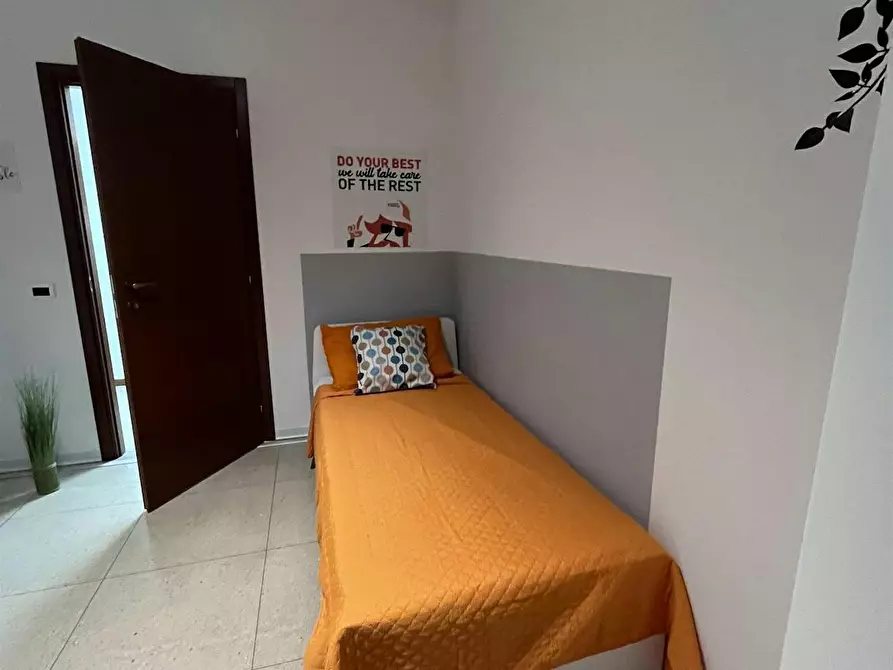 Immagine 3 di Camera in affitto  in Via del Brennero a Trento