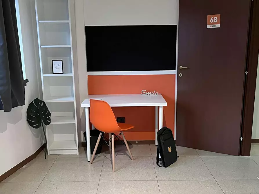 Immagine 5 di Camera in affitto  in Via del Brennero a Trento