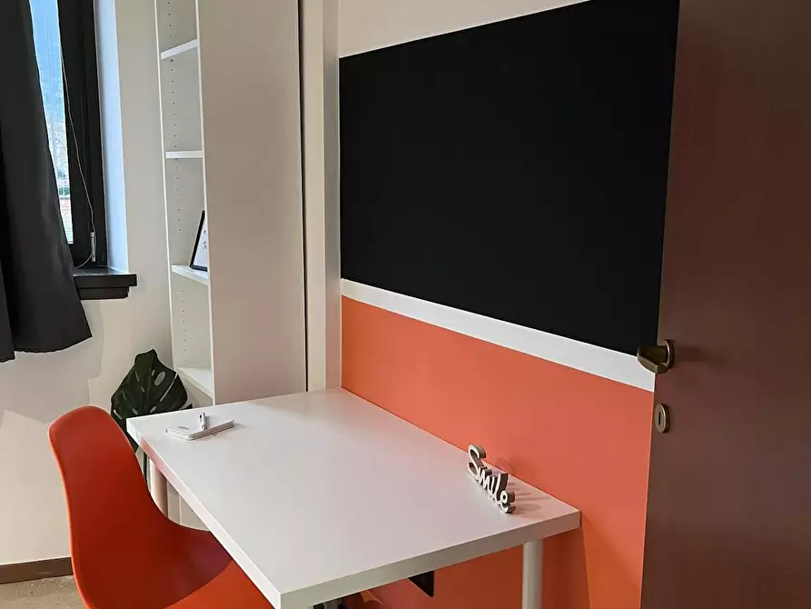 Immagine 3 di Camera in affitto  in Via del Brennero a Trento