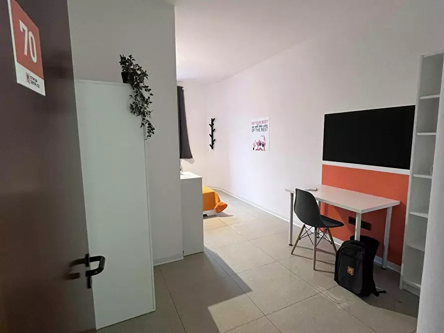 Immagine 1 di Camera in affitto  in Via del Brennero a Trento
