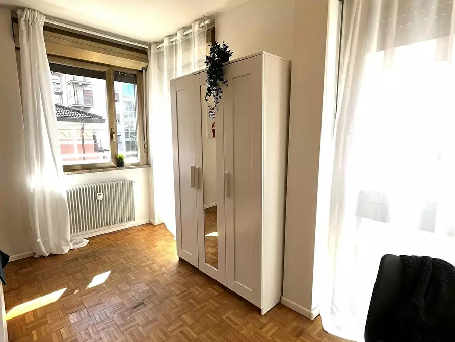 Immagine 4 di Camera in affitto  in Corso 3 Novembre a Trento