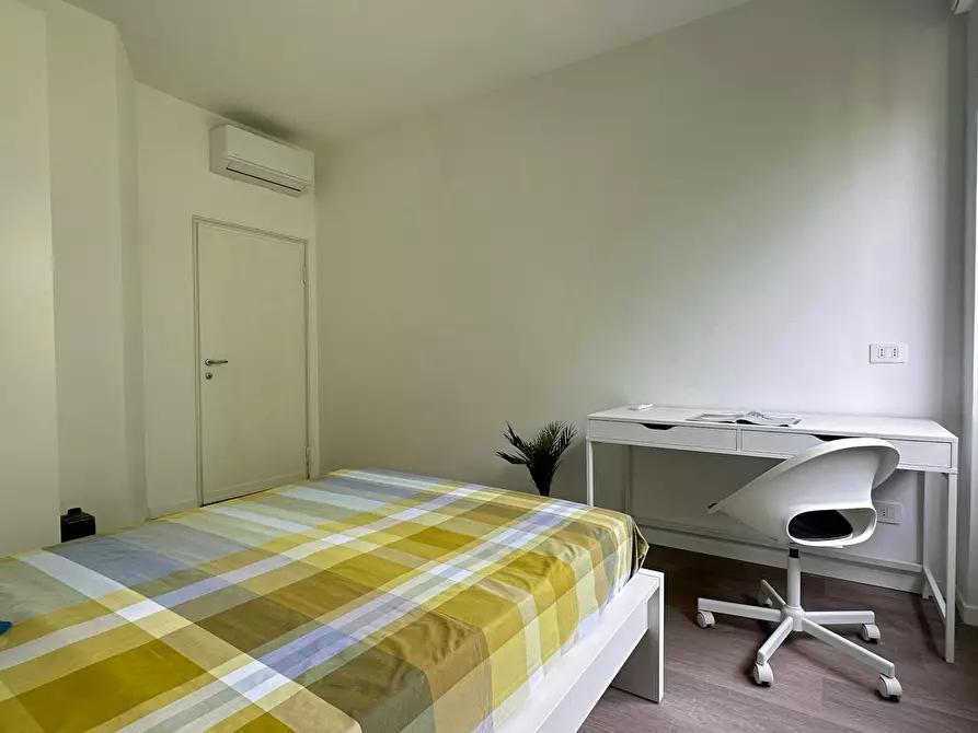 Immagine 6 di Camera in affitto  in Via Abelardo Pecorini a Milano