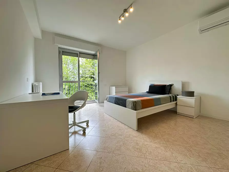 Immagine 2 di Camera in affitto  in Via Abelardo Pecorini a Milano