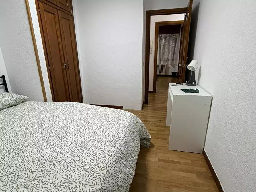 Immagine 3 di Camera in affitto  in Calle de la Infanta Mercedes a Madrid