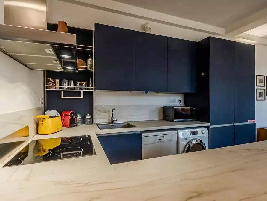 Immagine 8 di Appartamento in affitto  in Via della Garbatella a Roma