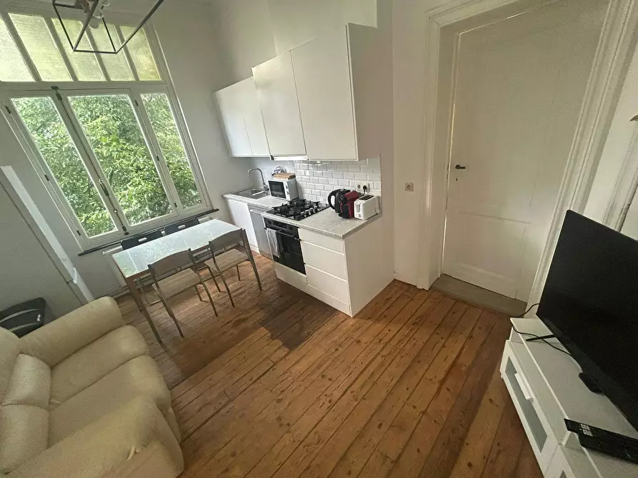 Immagine 1 di Appartamento in affitto  in Rue Peter Benoit a Etterbeek