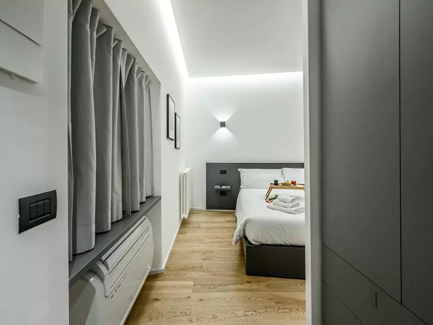 Immagine 6 di Appartamento in affitto  in Via della Moscova a Milano