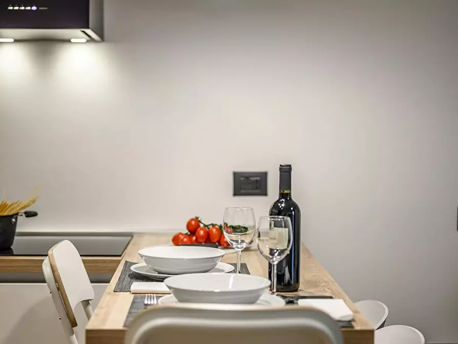 Immagine 10 di Appartamento in affitto  in Via della Moscova a Milano