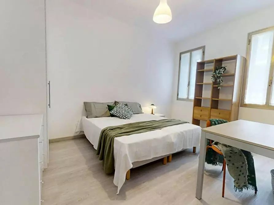 Immagine 1 di Camera in affitto  in Via Antonio Olivi a Venezia