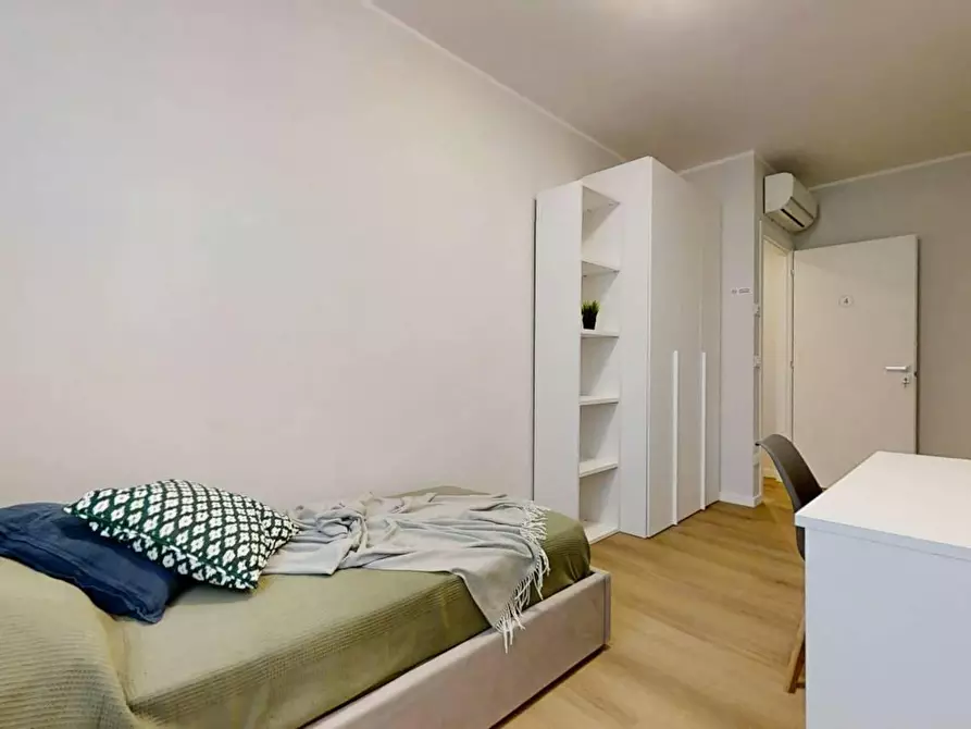 Immagine 1 di Camera in affitto  in Via Miranese a Venezia