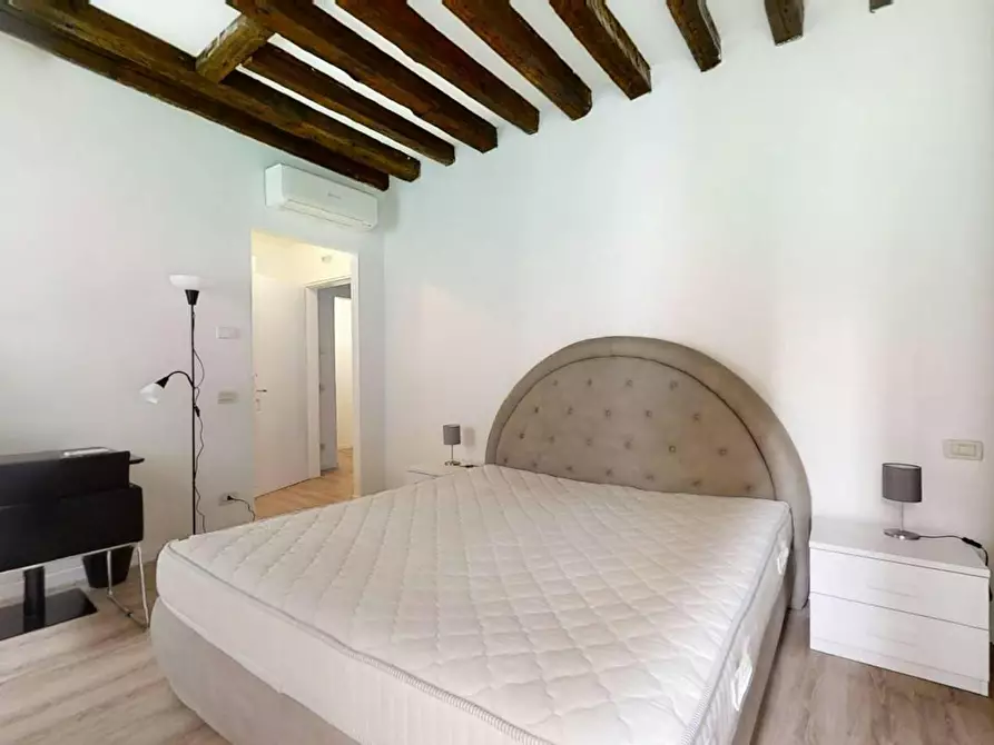 Immagine 4 di Camera in affitto  in Calle Loredan a Venezia