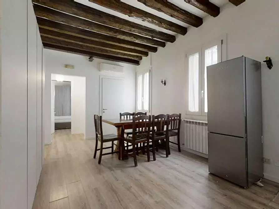 Immagine 9 di Camera in affitto  in Calle Loredan a Venezia