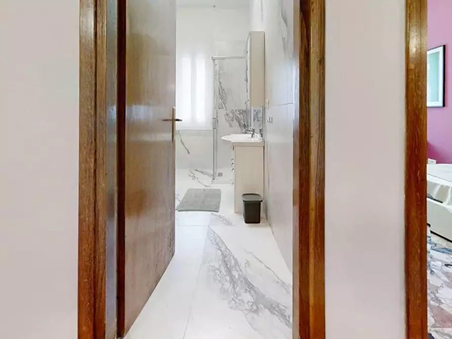 Immagine 5 di Camera in affitto  in Via Giosuè Carducci a Venezia