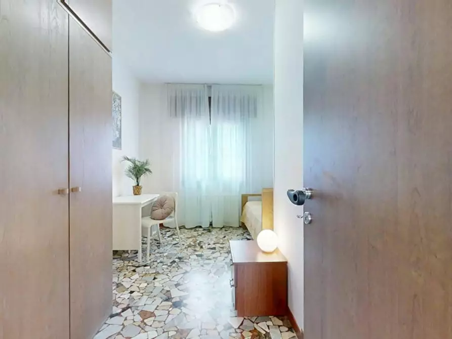 Immagine 3 di Camera in affitto  in Via Torquato Tasso a Venezia