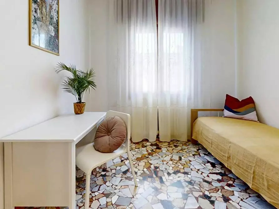 Immagine 1 di Camera in affitto  in Via Torquato Tasso a Venezia