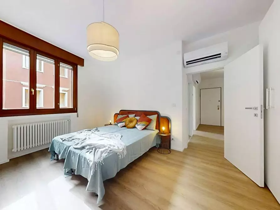 Immagine 1 di Camera in affitto  in Piazza Carpenedo a Venezia