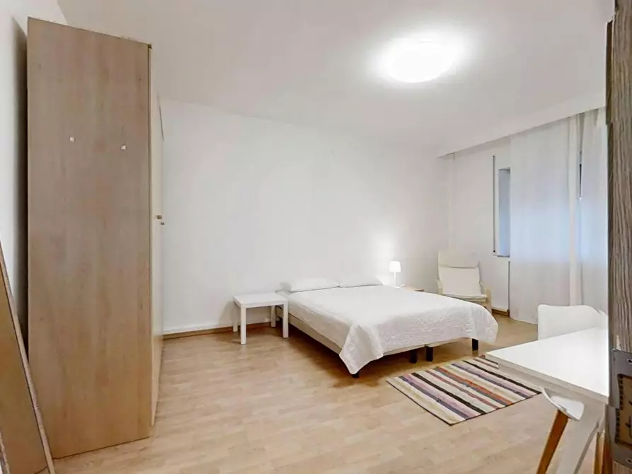 Immagine 2 di Camera in affitto  in Via San Pio X a Venezia