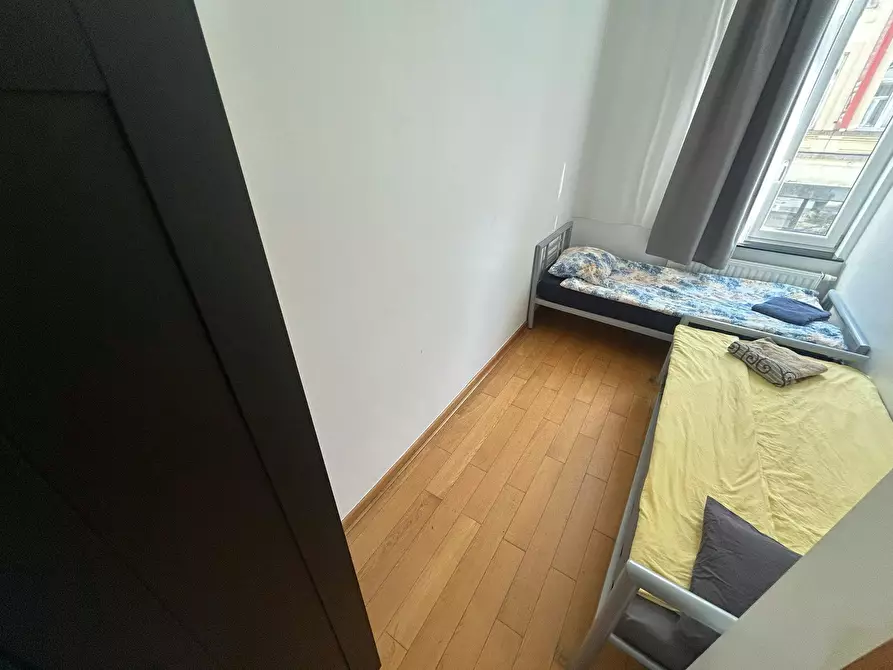 Immagine 2 di Appartamento in affitto  in Rue Wayez a Anderlecht