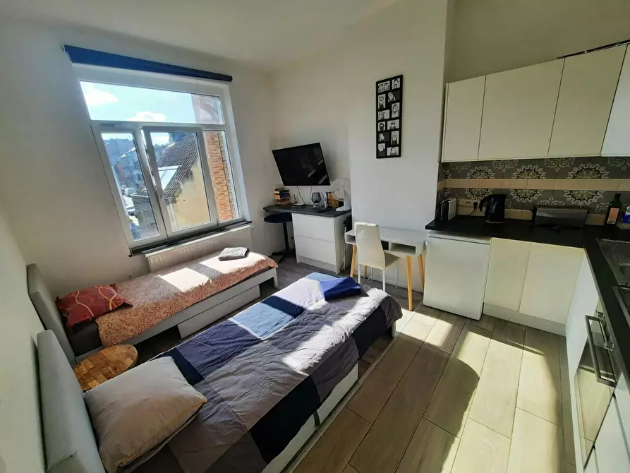 Immagine 1 di Appartamento in affitto  in Rue du Monténégro a Saint-Gilles