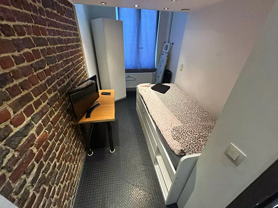 Immagine 3 di Appartamento in affitto  in Rue Wayez a Anderlecht