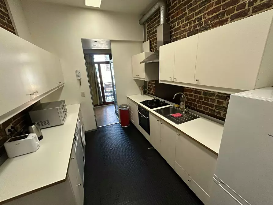 Immagine 1 di Appartamento in affitto  in Rue Wayez a Anderlecht