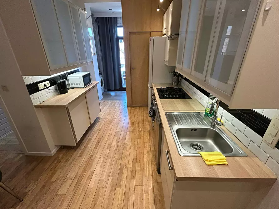 Immagine 1 di Appartamento in affitto  in Rue Wayez a Anderlecht