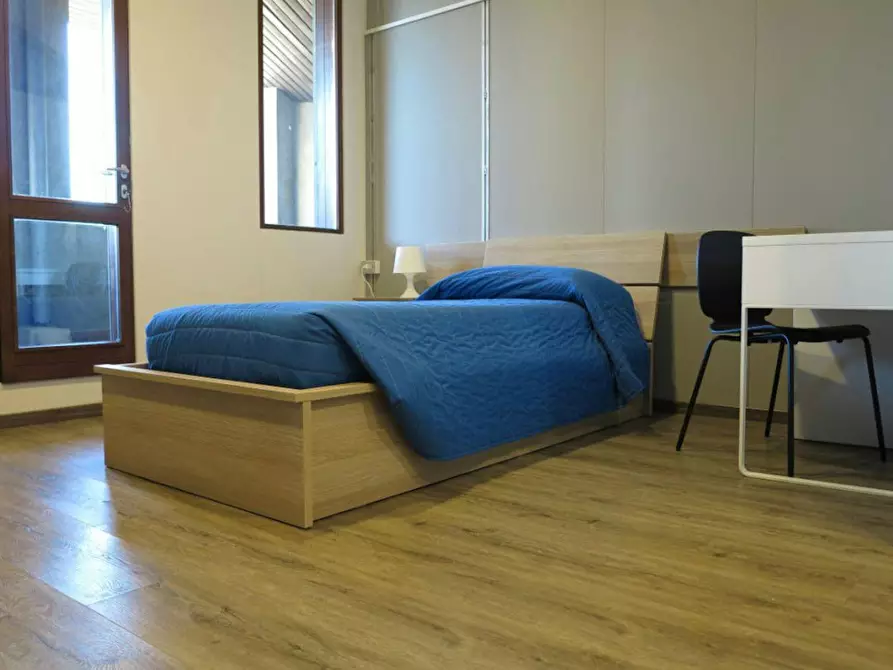 Immagine 1 di Camera in affitto  in Via Arena a Bergamo