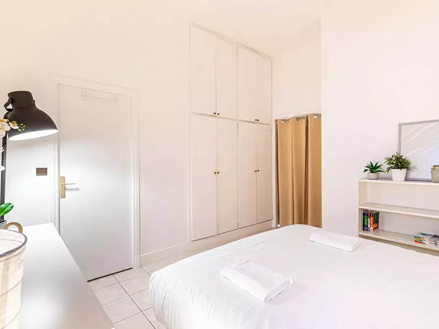 Immagine 10 di Appartamento in affitto  in Rue de Turenne a Paris