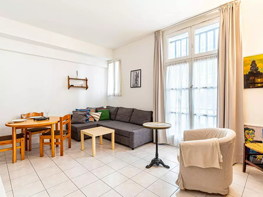 Immagine 6 di Appartamento in affitto  in Rue de Turenne a Paris