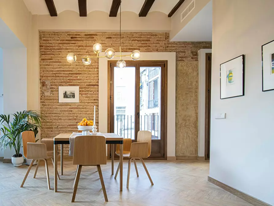 Immagine 10 di Appartamento in affitto  in Carrer de la Creu a Valencia