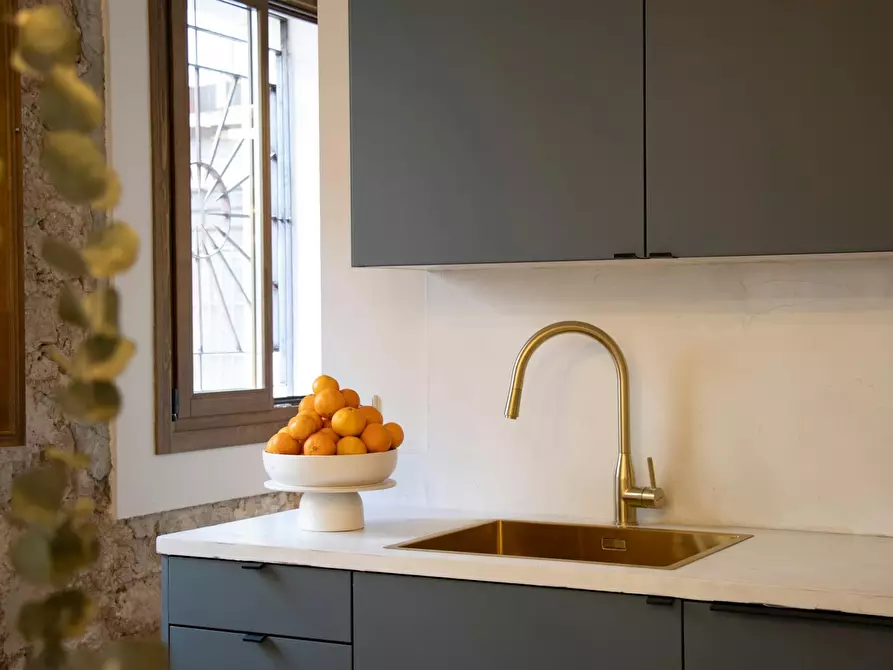 Immagine 9 di Appartamento in affitto  in Carrer de la Creu a Valencia