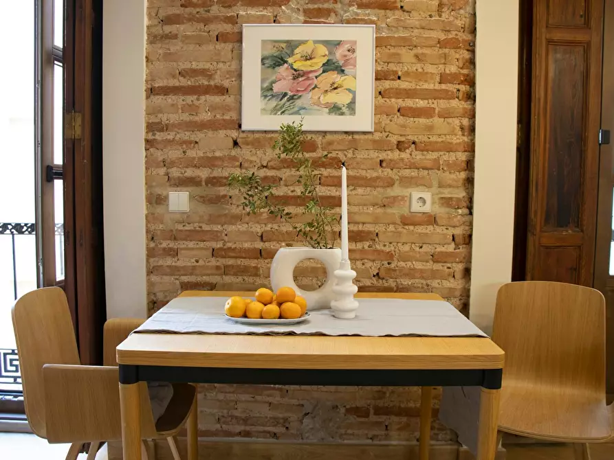 Immagine 10 di Appartamento in affitto  in Carrer de la Creu a Valencia