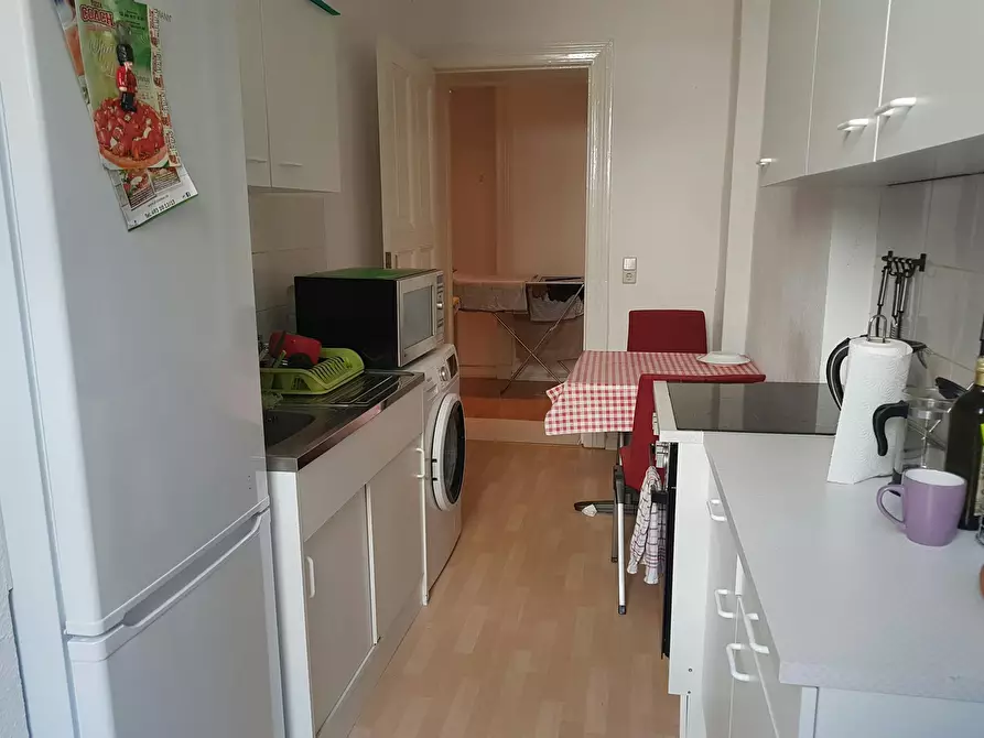 Immagine 5 di Camera condivisa in affitto  in Thulestraße a Berlin