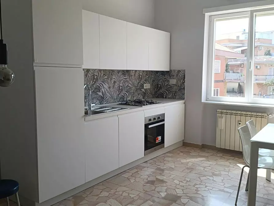 Immagine 3 di Appartamento in affitto  in Piazza Alfonso Neuschuler a Roma