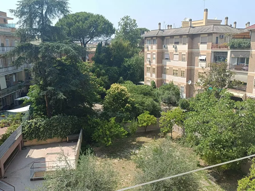 Immagine 9 di Appartamento in affitto  in Piazza Alfonso Neuschuler a Roma