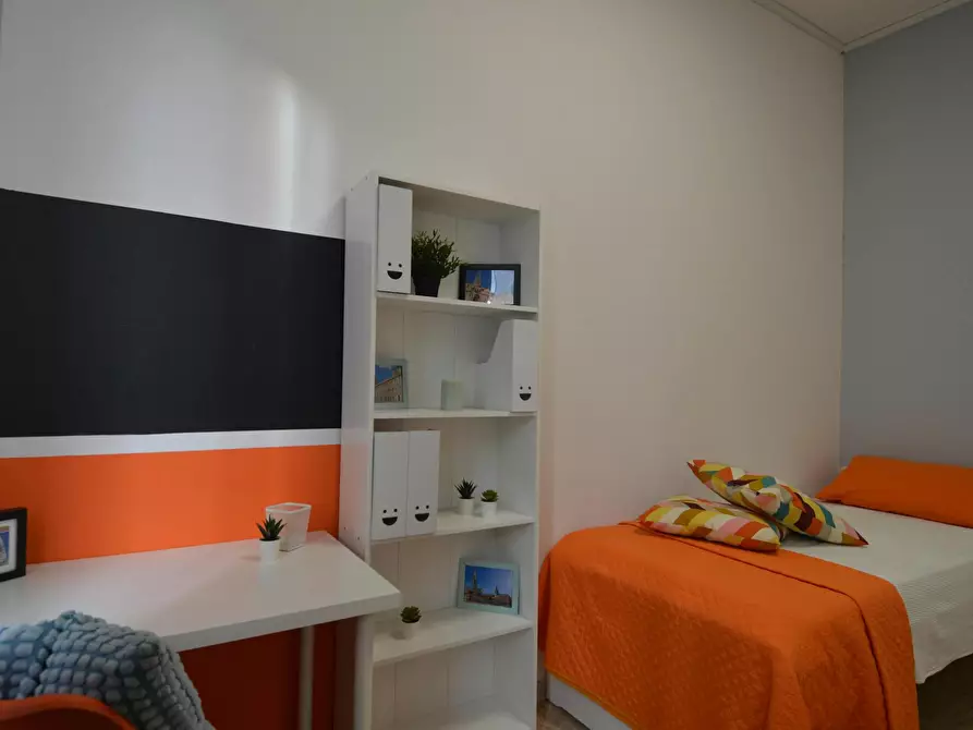 Immagine 4 di Camera in affitto  in Vicolo Franco Villa a Reggio Nell'emilia