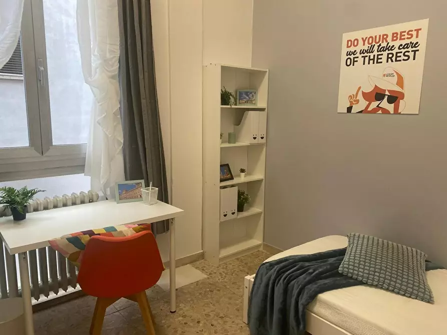 Immagine 3 di Camera in affitto  in Vicolo Franco Villa a Reggio Nell'emilia