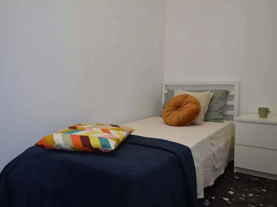 Immagine 1 di Camera in affitto  in Vicolo Franco Villa a Reggio Nell'emilia