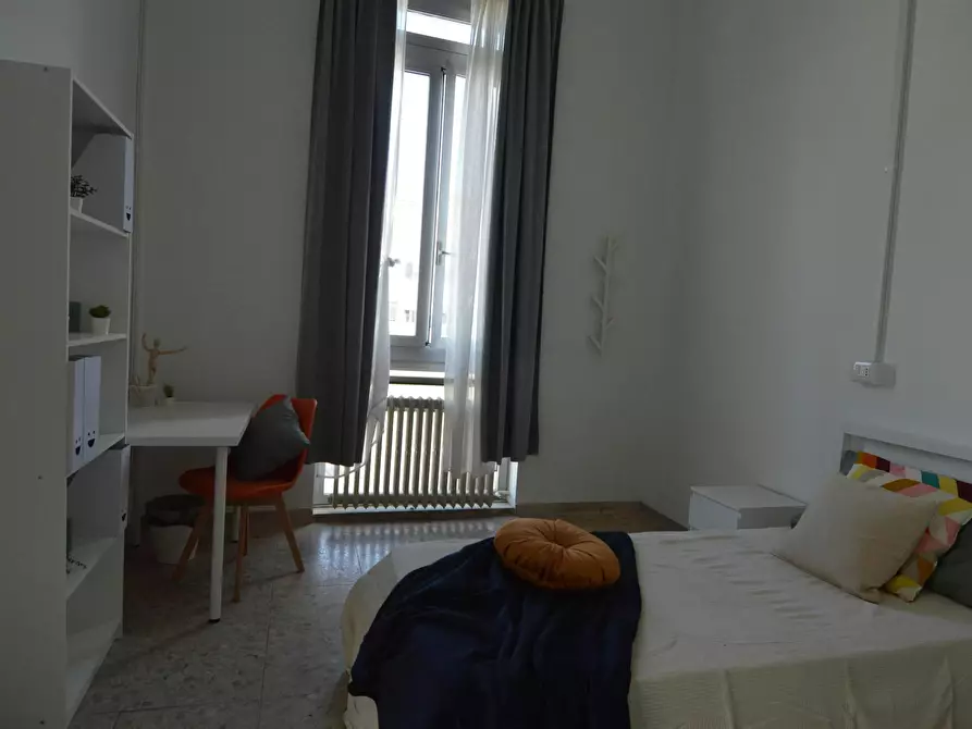 Immagine 2 di Camera in affitto  in Vicolo Franco Villa a Reggio Nell'emilia